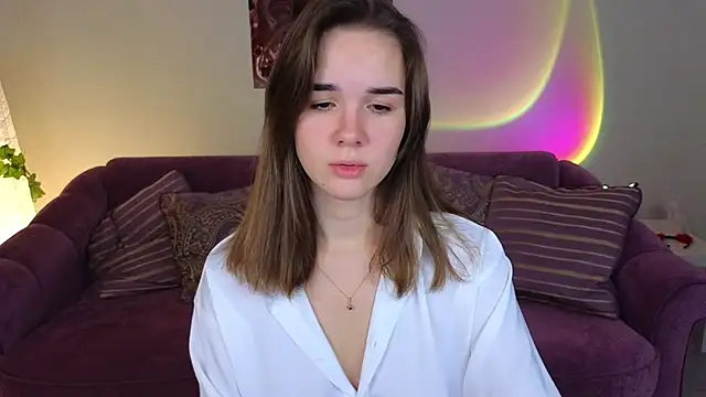 Snapshot of LindaRobertz chatting on 12/13/24, 11:28 LindaRobertz online show from 12/13/24, 11:28