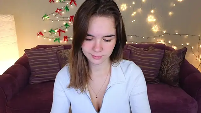 Snapshot of LindaRobertz chatting on 12/30/24, 11:17 LindaRobertz online show from 12/30/24, 11:17