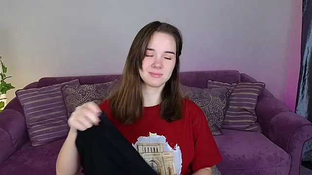 Snapshot of LindaRobertz chatting on 01/18/25, 11:11 LindaRobertz online show from 01/18/25, 11:11