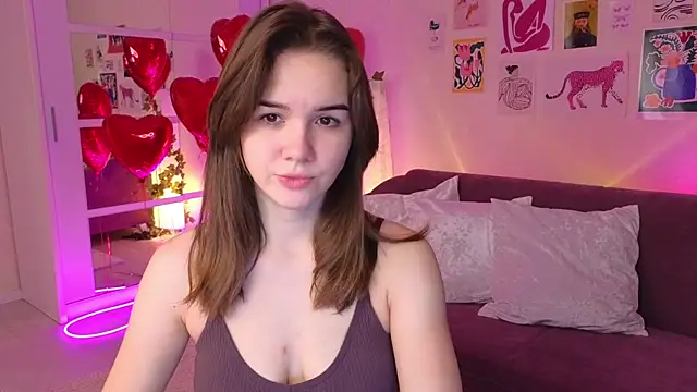 Snapshot of LindaRobertz chatting on 02/12/25, 06:08 LindaRobertz online show from 02/12/25, 06:08