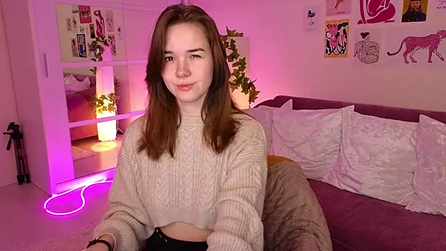 Snapshot of LindaRobertz chatting on 03/01/25, 06:03 LindaRobertz online show from 03/01/25, 06:03