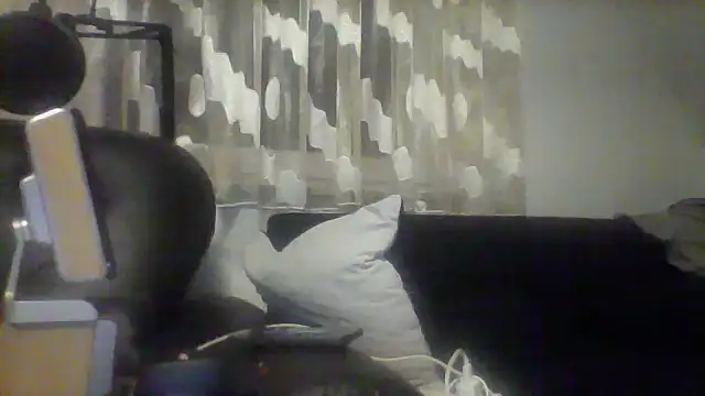 Snapshot of NewyorkDimi chatting on 12/26/24, 04:21 NewyorkDimi online show from 12/26/24, 04:21