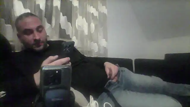 Snapshot of NewyorkDimi chatting on 12/31/24, 03:12 NewyorkDimi online show from 12/31/24, 03:12