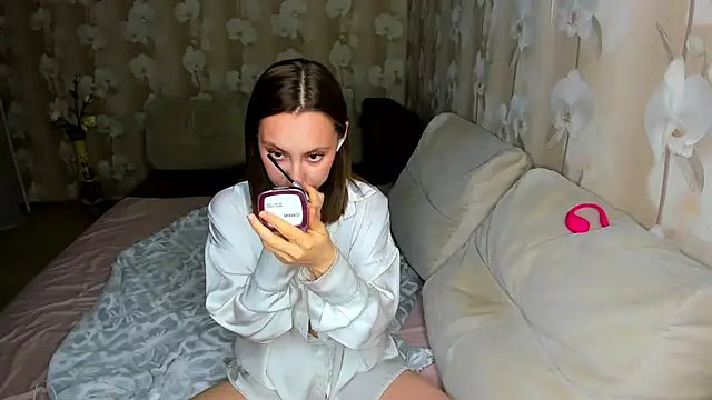 MelodyOfLovee online show from 04/23/26, 12:45