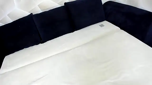 Sweet Lanaaaaa online show from 04/21/26, 11:16