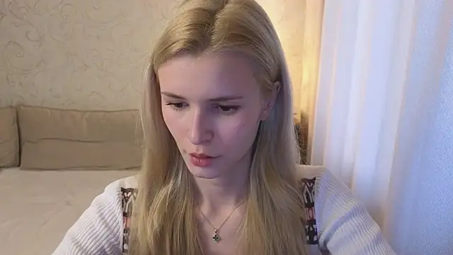 Snapshot of elsa_limerence chatting on 05/30/26, 03:20 elsa limerence online show from 05/30/26, 03:20