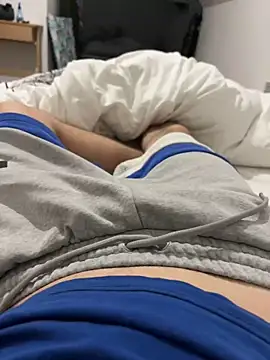 Snapshot of val6910 chatting on 12/20/24, 07:17 val6910 online show from 12/20/24, 07:17