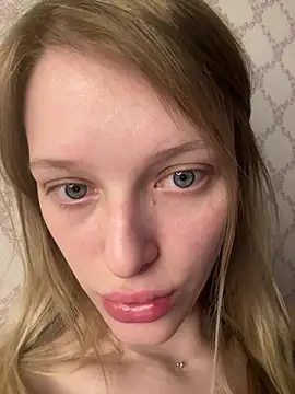 Evvie Summn1 online show from 04/20/26, 02:31