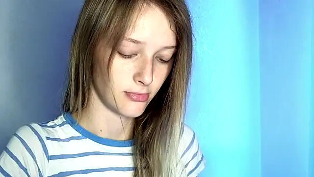 Evvie Summn1 online show from 07/27/26, 04:25
