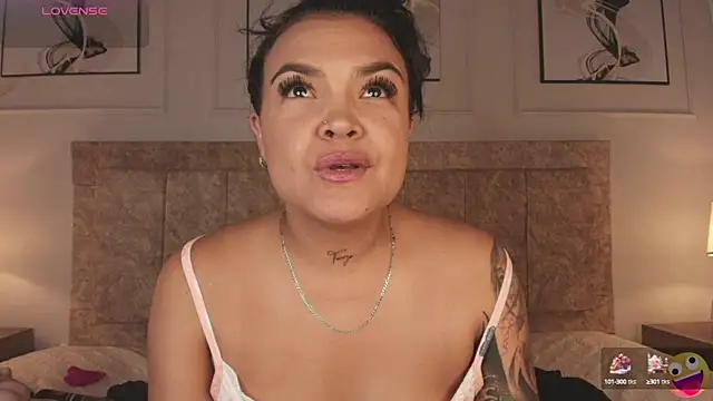 Snapshot of lyn_adamns chatting on 02/10/25, 11:45 lyn adamns online show from 02/10/25, 11:45