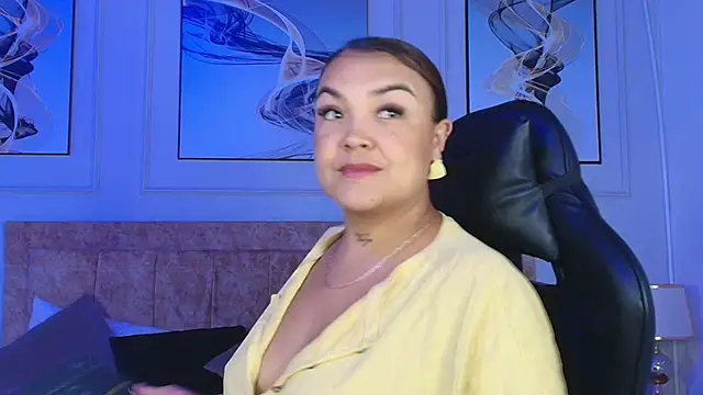 Snapshot of lyn_adamns chatting on 09/11/25, 09:15 lyn adamns online show from 09/11/25, 09:15