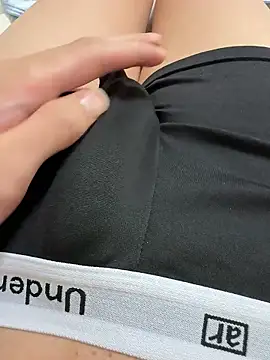 toooom845 online show from 10/10/25, 07:46