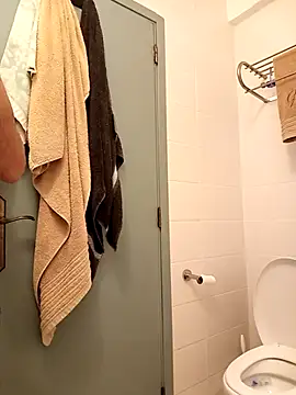 Snapshot of jonyfree1978 chatting on 10/26/25, 06:30 jonyfree1978 online show from 10/26/25, 06:30