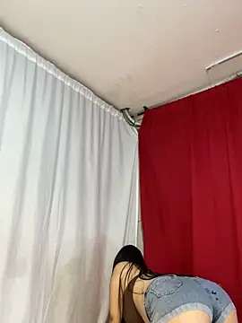 Snapshot of AnithaaYork chatting on 10/16/25, 12:06 AnithaaYork online show from 10/16/25, 12:06