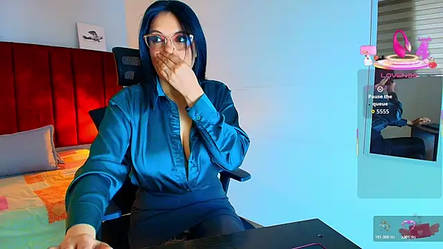 Zuzana21 online show from 10/28/25, 12:52