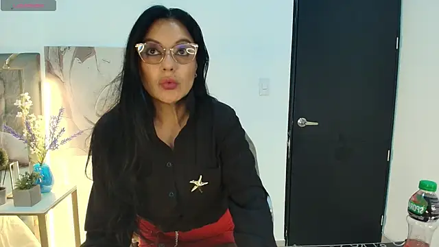 Snapshot of Zuzana21 chatting on 06/09/26, 01:34 Zuzana21 online show from 06/09/26, 01:34