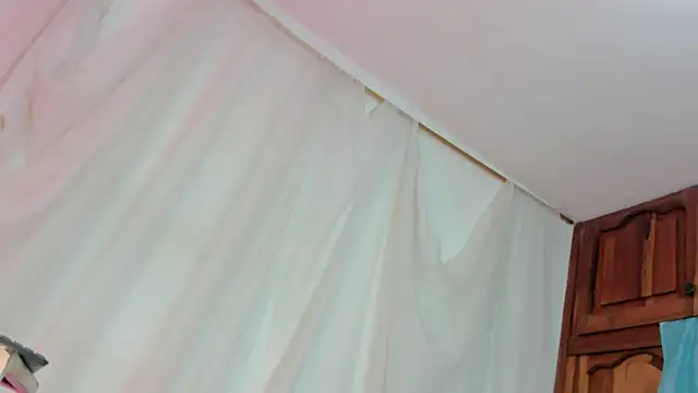 Itsme Daniela online show from 02/12/26, 04:02