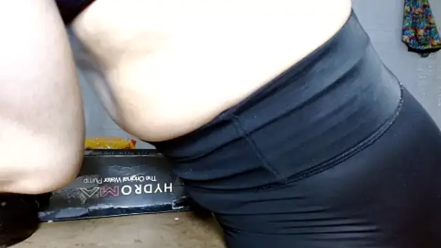 Snapshot of smithdara chatting on 10/24/25, 08:49 smithdara online show from 10/24/25, 08:49