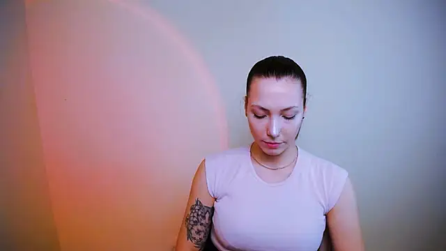 Snapshot of VanessaMay_ chatting on 01/07/25, 09:46 VanessaMay online show from 01/07/25, 09:46