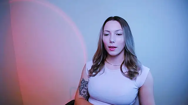 Snapshot of VanessaMay_ chatting on 01/08/25, 09:44 VanessaMay online show from 01/08/25, 09:44