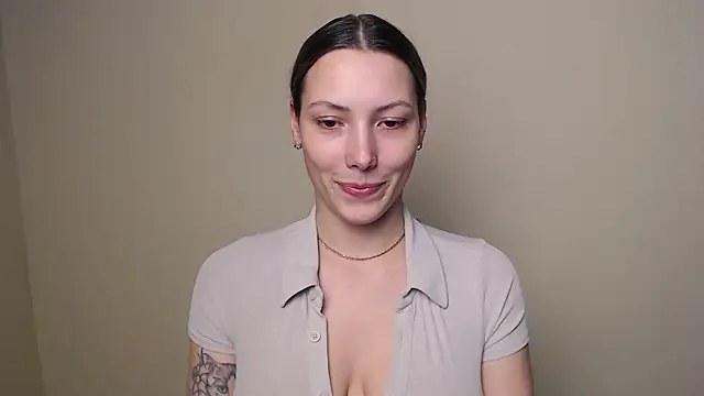 Snapshot of VanessaMay_ chatting on 01/14/26, 05:29 VanessaMay online show from 01/14/26, 05:29