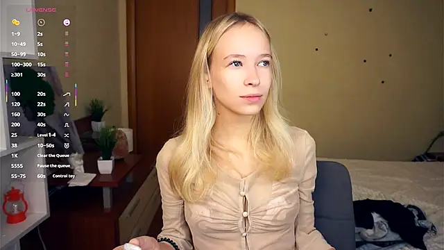 LynetBurby online show from 10/21/25, 03:35