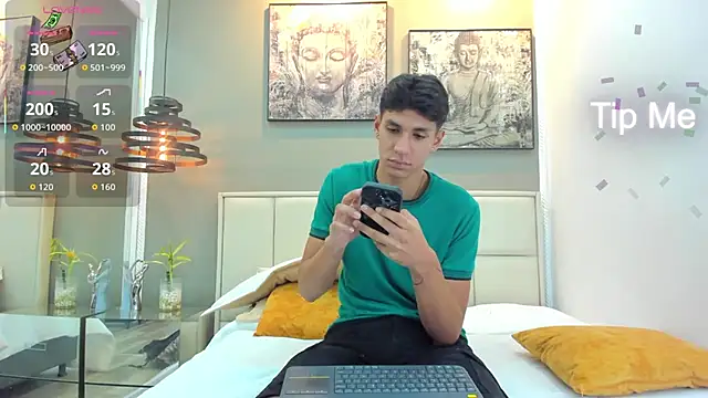 Snapshot of kieran_derek chatting on 11/27/25, 03:19 kieran derek online show from 11/27/25, 03:19