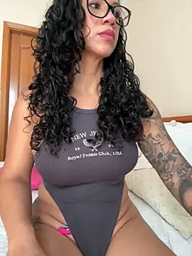 soli-lov online show from 11/17/25, 10:32