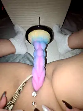 Iitaniee online show from 11/19/25, 03:56