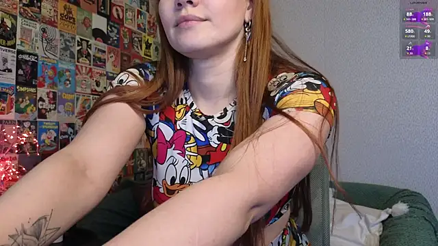 LittleLeen online show from 12/01/25, 04:23