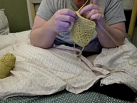 Snapshot of MarthaBriest chatting on 12/05/25, 03:26 MarthaBriest online show from 12/05/25, 03:26