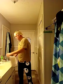 marc1812 online show from 12/26/24, 09:58