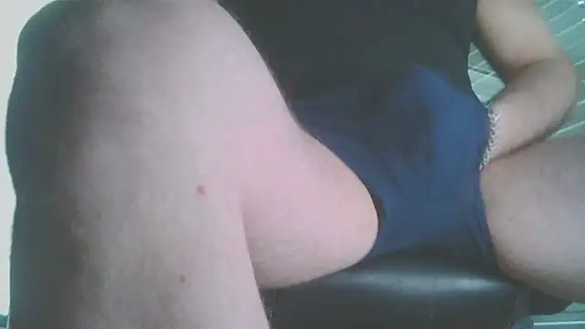 Snapshot of xtc1992 chatting on 01/31/25, 01:02 xtc1992 online show from 01/31/25, 01:02