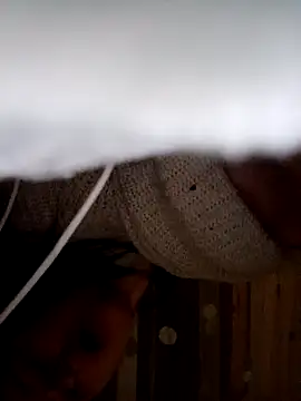 Snapshot of YuliannaFox chatting on 02/08/25, 06:44 YuliannaFox online show from 02/08/25, 06:44