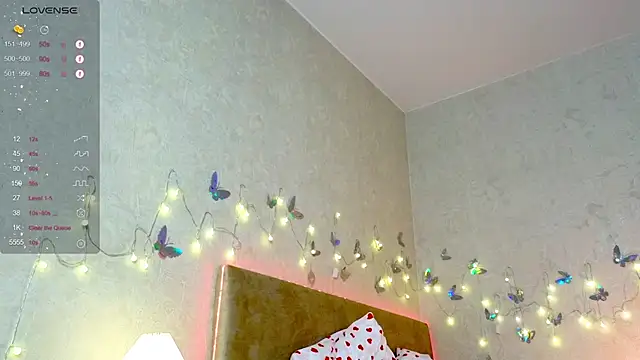 Snapshot of lavenderluxe chatting on 12/30/24, 06:05 lavenderluxe online show from 12/30/24, 06:05