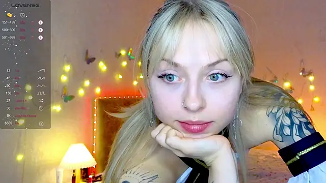 Snapshot of lavenderluxe chatting on 01/06/25, 05:16 lavenderluxe online show from 01/06/25, 05:16