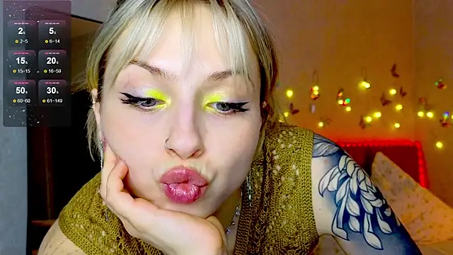Snapshot of lavenderluxe chatting on 01/23/25, 12:41 lavenderluxe online show from 01/23/25, 12:41