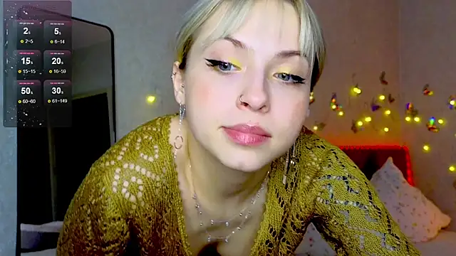Snapshot of lavenderluxe chatting on 01/24/25, 03:13 lavenderluxe online show from 01/24/25, 03:13