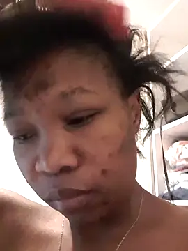 Snapshot of TheSweetBerry chatting on 10/30/25, 03:08 TheSweetBerry online show from 10/30/25, 03:08