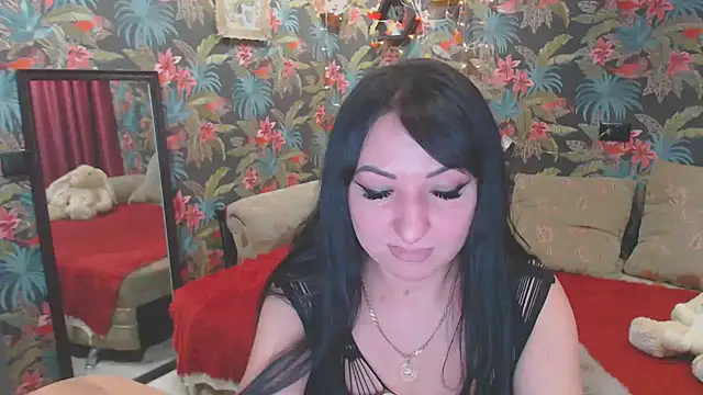 Snapshot of SusanLaNice chatting on 12/15/24, 01:54 SusanLaNice online show from 12/15/24, 01:54