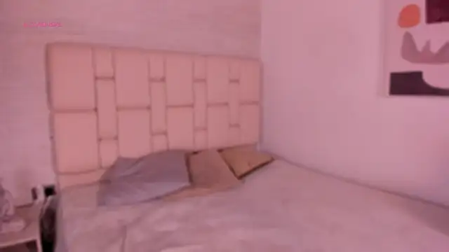 Snapshot of emma_brooks1 chatting on 03/05/25, 07:49 emma brooks1 online show from 03/05/25, 07:49