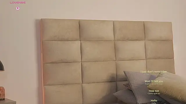 Snapshot of emma_brooks1 chatting on 11/20/25, 07:57 emma brooks1 online show from 11/20/25, 07:57