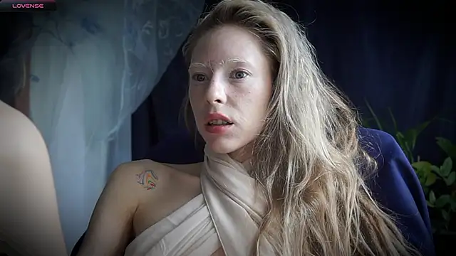 Snapshot of _Phantom_thread_ chatting on 06/06/26, 12:54 Phantom thread online show from 06/06/26, 12:54