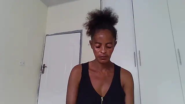 sweets 80 online show from 11/10/25, 12:48