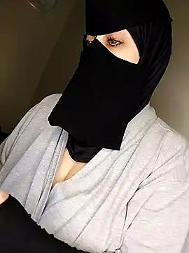 Snapshot of -Arab_milf- chatting on 12/05/24, 09:28 -Arab milf- online show from 12/05/24, 09:28