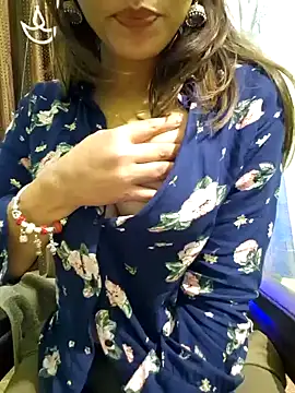 Snapshot of MIss-Naina chatting on 12/26/24, 12:27 MIss-Naina online show from 12/26/24, 12:27