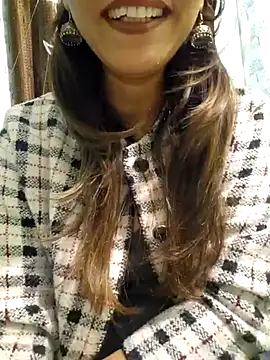 Snapshot of MIss-Naina chatting on 12/27/24, 07:03 MIss-Naina online show from 12/27/24, 07:03