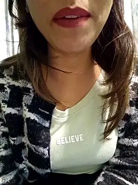 Snapshot of MIss-Naina chatting on 01/04/25, 10:16 MIss-Naina online show from 01/04/25, 10:16