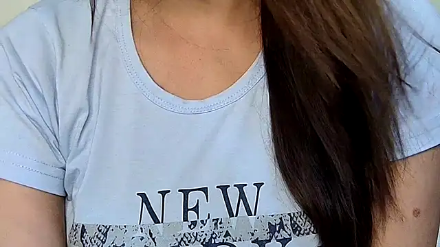 Snapshot of MIss-Naina chatting on 10/11/25, 09:52 MIss-Naina online show from 10/11/25, 09:52