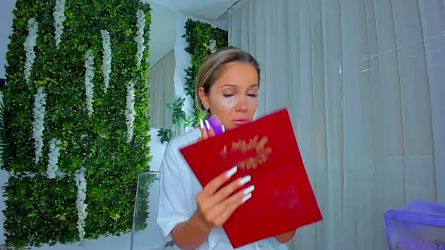 VivienCarter online show from 10/03/25, 02:14